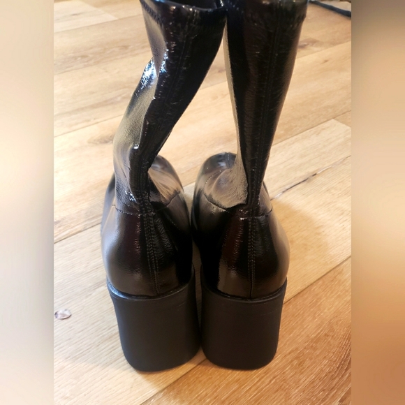 NWOT Patent leather style boot...size 11 - Picture 3 of 3